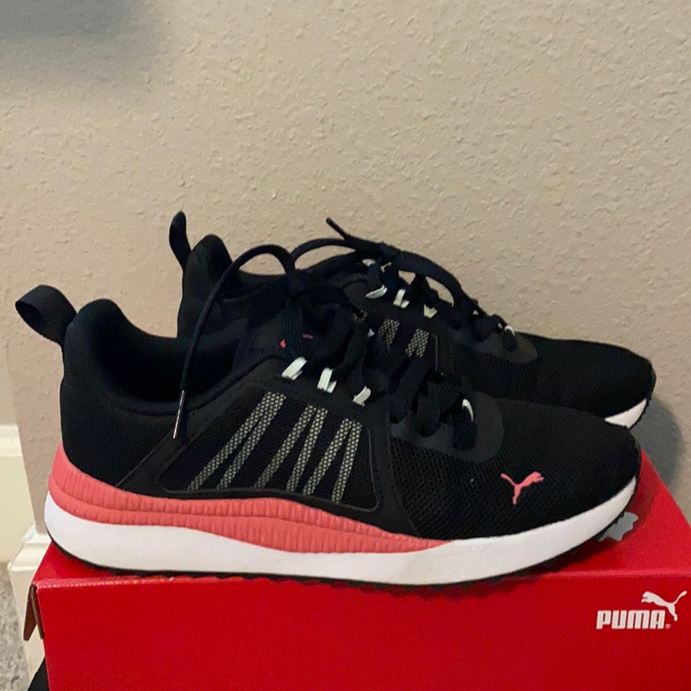 Women’s Puma Size 9 Pacer Net Cage